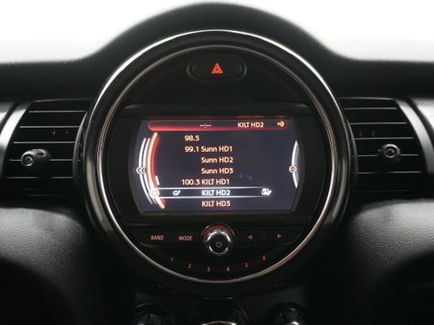 Used 2015 MINI Cooper 2-Door Hardtop image 16