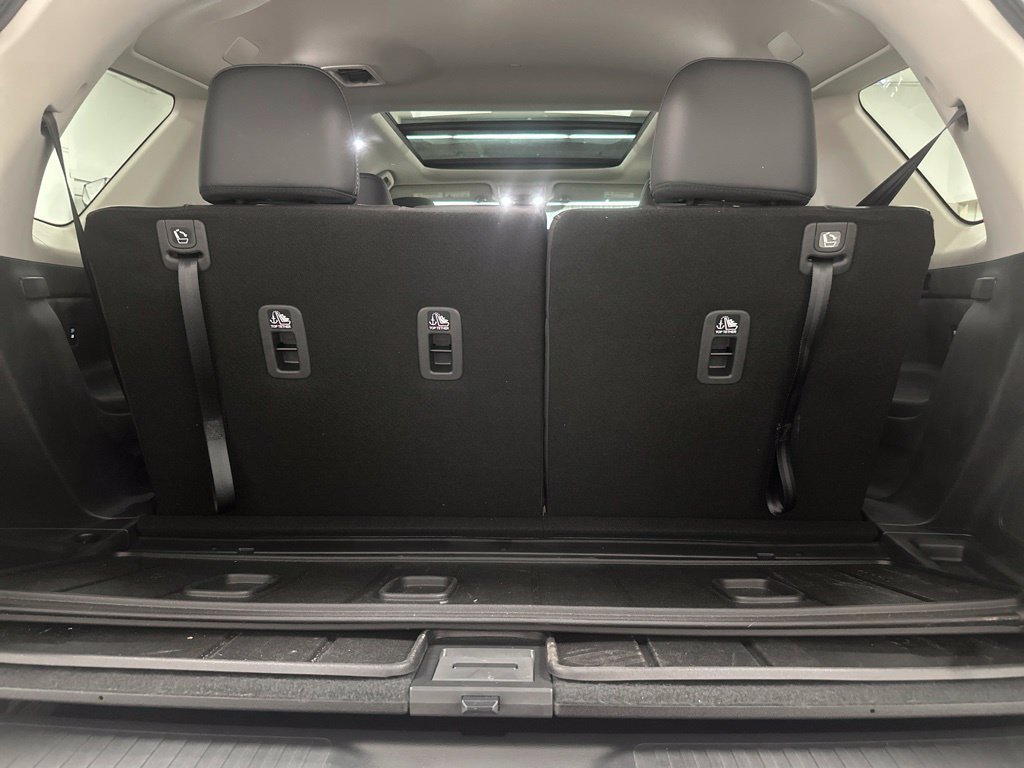 Used 2025 Honda Pilot Touring image 14