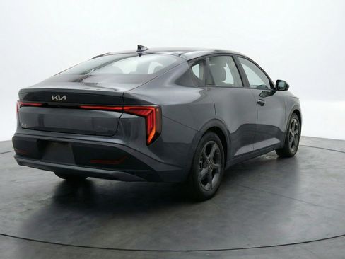 Used 2025 Kia K4 LXS image 9
