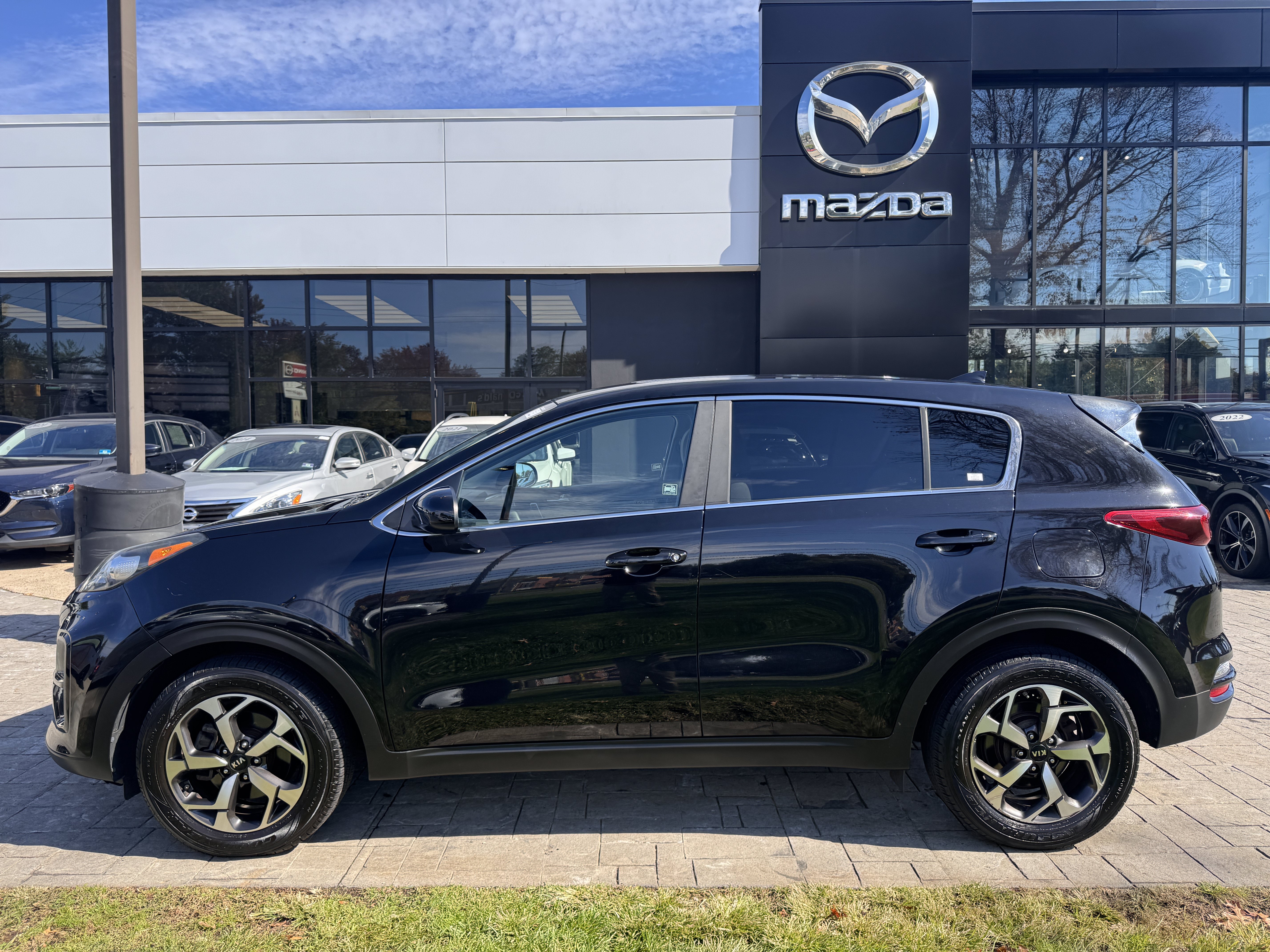 Used 2020 Kia Sportage LX FWD image 4