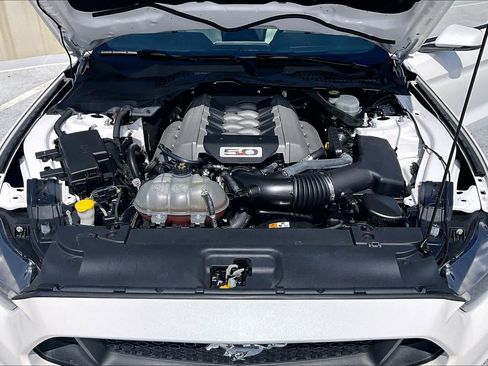 Used 2017 Ford Mustang GT Premium RWD image 32