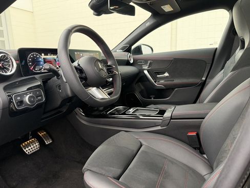 Used 2026 Mercedes-Benz CLA 250 4MATIC image 4