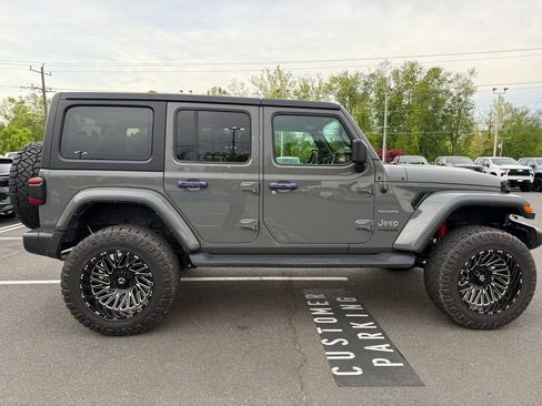 Used 2021 Jeep Wrangler Unlimited Sahara w/ Safety Group AWD/4WD image 28
