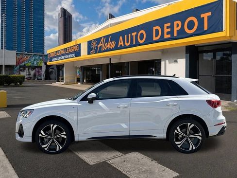 Used 2023 Audi Q3 2.0T Premium Plus w/ Premium Plus Package AWD/4WD image 2