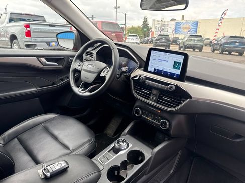 Used 2022 Ford Escape SEL w/ Technology Package AWD/4WD image 39