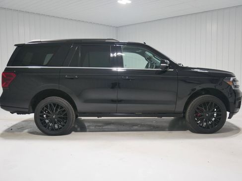 Certified 2023 Ford Expedition Limited image 5