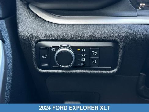 Used 2024 Ford Explorer XLT w/ Class IV Trailer Tow Package AWD/4WD image 31