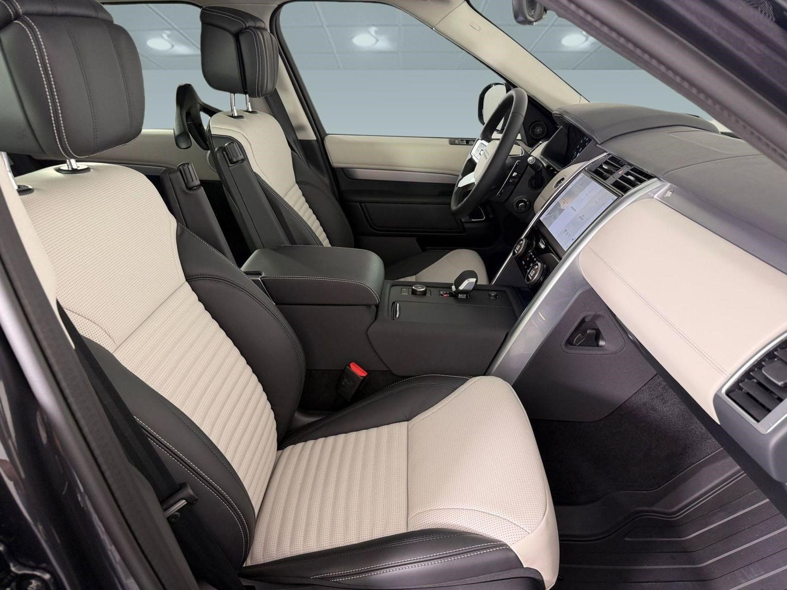 New 2026 Land Rover Discovery Limited Edition AWD/4WD image 23
