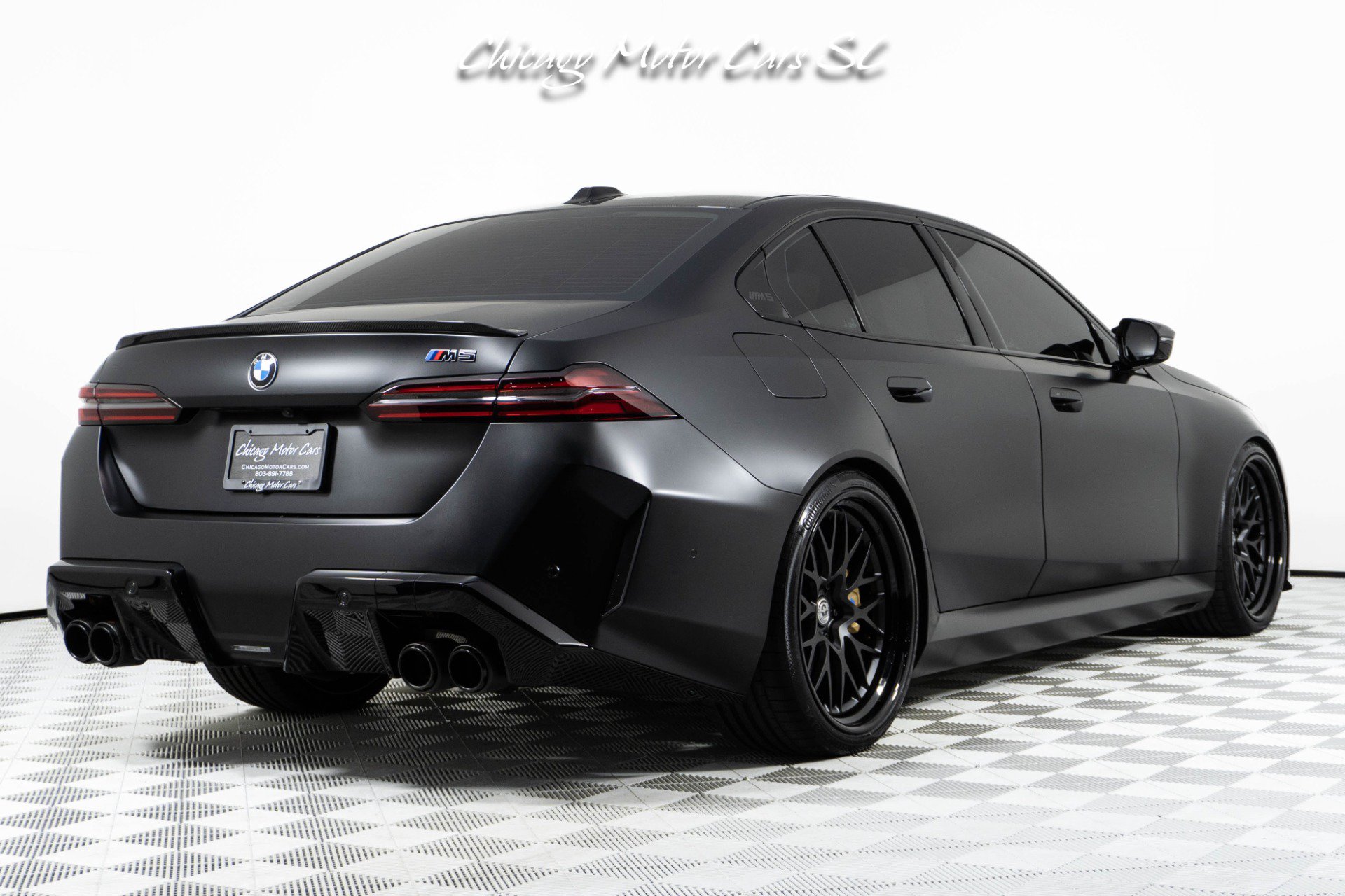 Used 2025 BMW M5 w/ Carbon Package AWD/4WD image 14