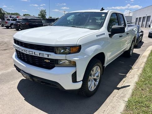 Used 2022 Chevrolet Silverado 1500 Custom w/ Safety Confidence Package AWD/4WD image 1
