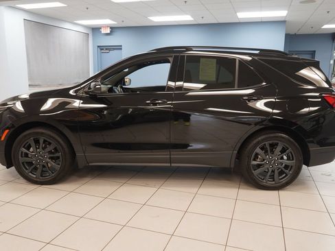 Used 2023 Chevrolet Equinox RS w/ LPO, Floor Liner Package FWD image 2