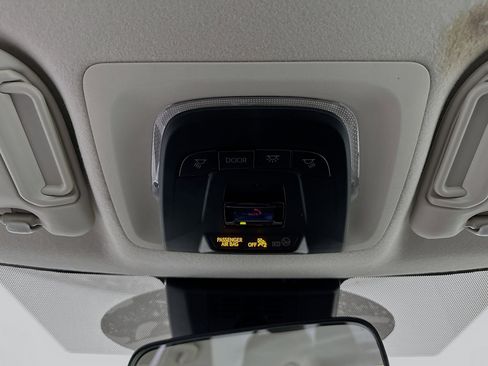 Used 2025 Toyota Corolla LE image 18