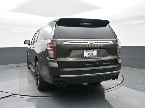Used 2021 Chevrolet Suburban Premier w/ Premium Package image 4