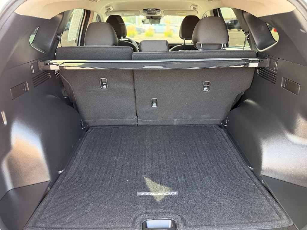 Used 2022 Hyundai Tucson SEL w/ Cargo Package AWD/4WD image 16