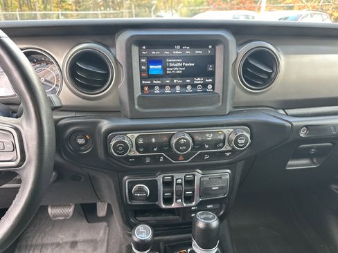 Used 2021 Jeep Wrangler Unlimited Sport image 32