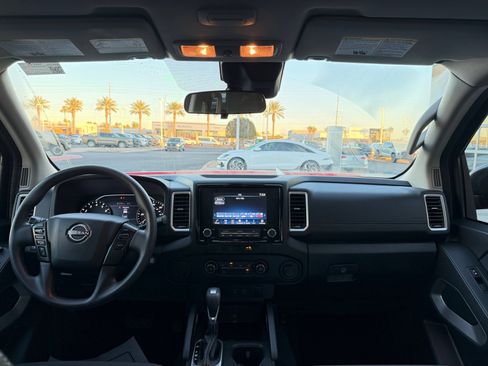 Used 2022 Nissan Frontier SV image 20