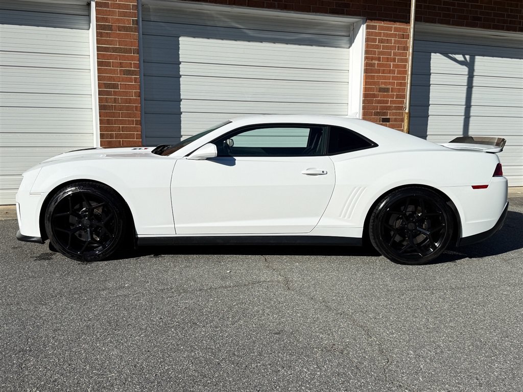 Used 2015 Chevrolet Camaro ZL1 RWD image 16