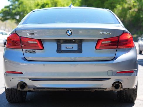 Used 2018 BMW 530i xDrive w/ Premium Package AWD/4WD image 4