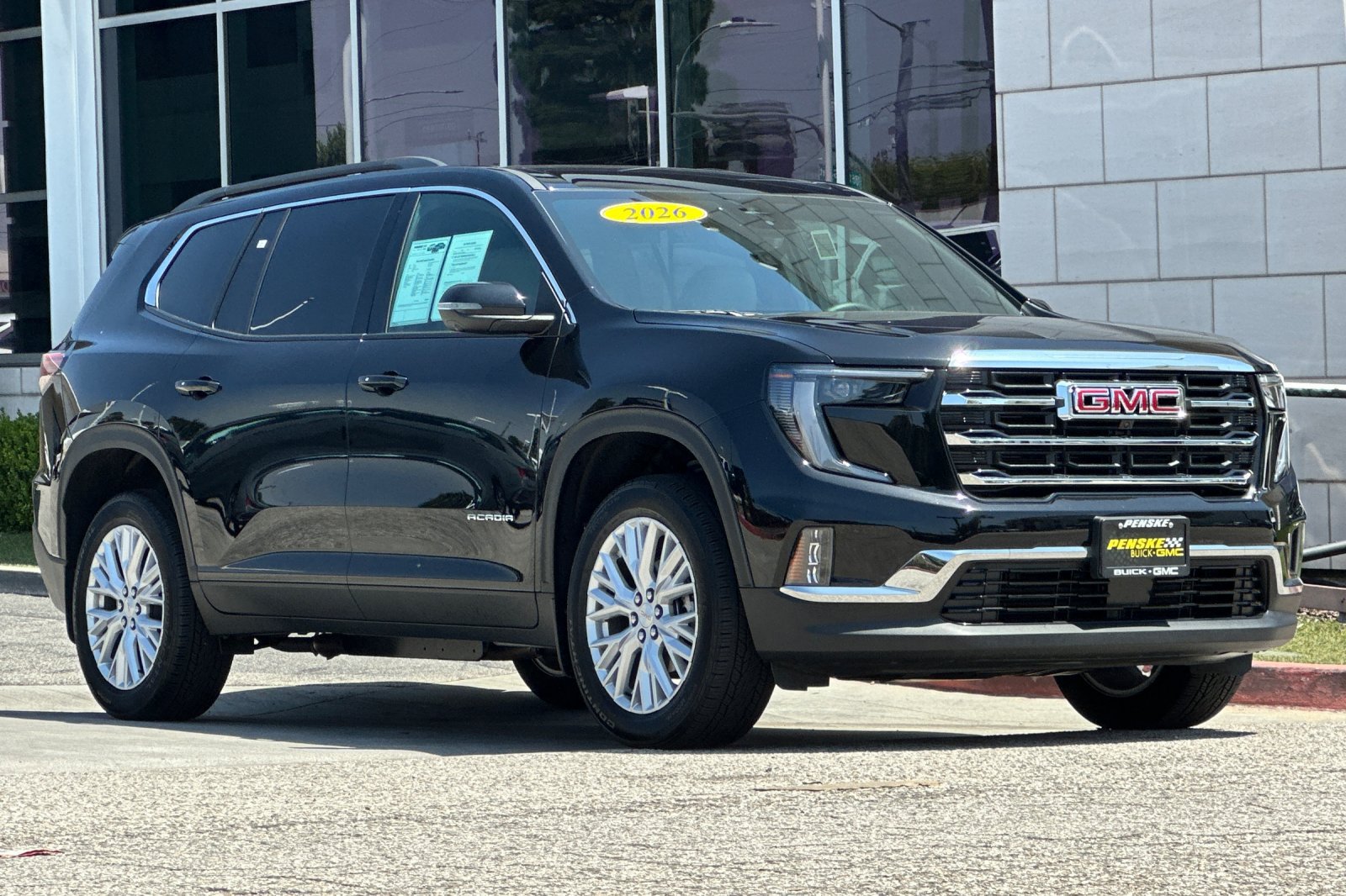 Used 2026 GMC Acadia Elevation w/ Elevation Premium Package FWD image 2