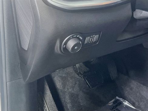 Used 2024 Jeep Compass Latitude AWD/4WD image 10