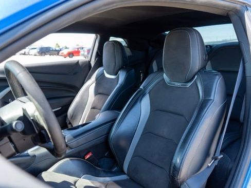 Used 2018 Chevrolet Camaro SS RWD image 14