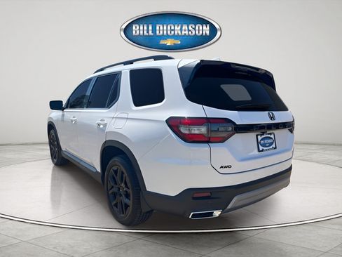 Used 2025 Honda Pilot Touring image 5