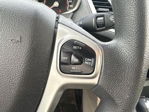 Used 2012 Ford Fiesta SE image 17