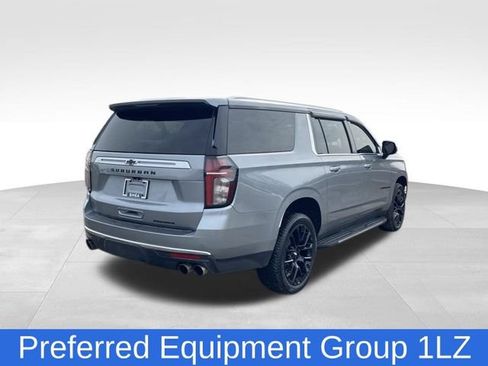 Used 2023 Chevrolet Suburban Premier AWD/4WD image 3