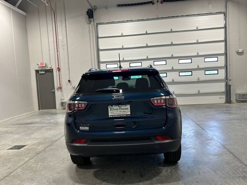New 2026 Jeep Compass Latitude AWD/4WD image 7