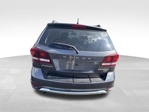 Used 2019 Dodge Journey Crossroad FWD image 5
