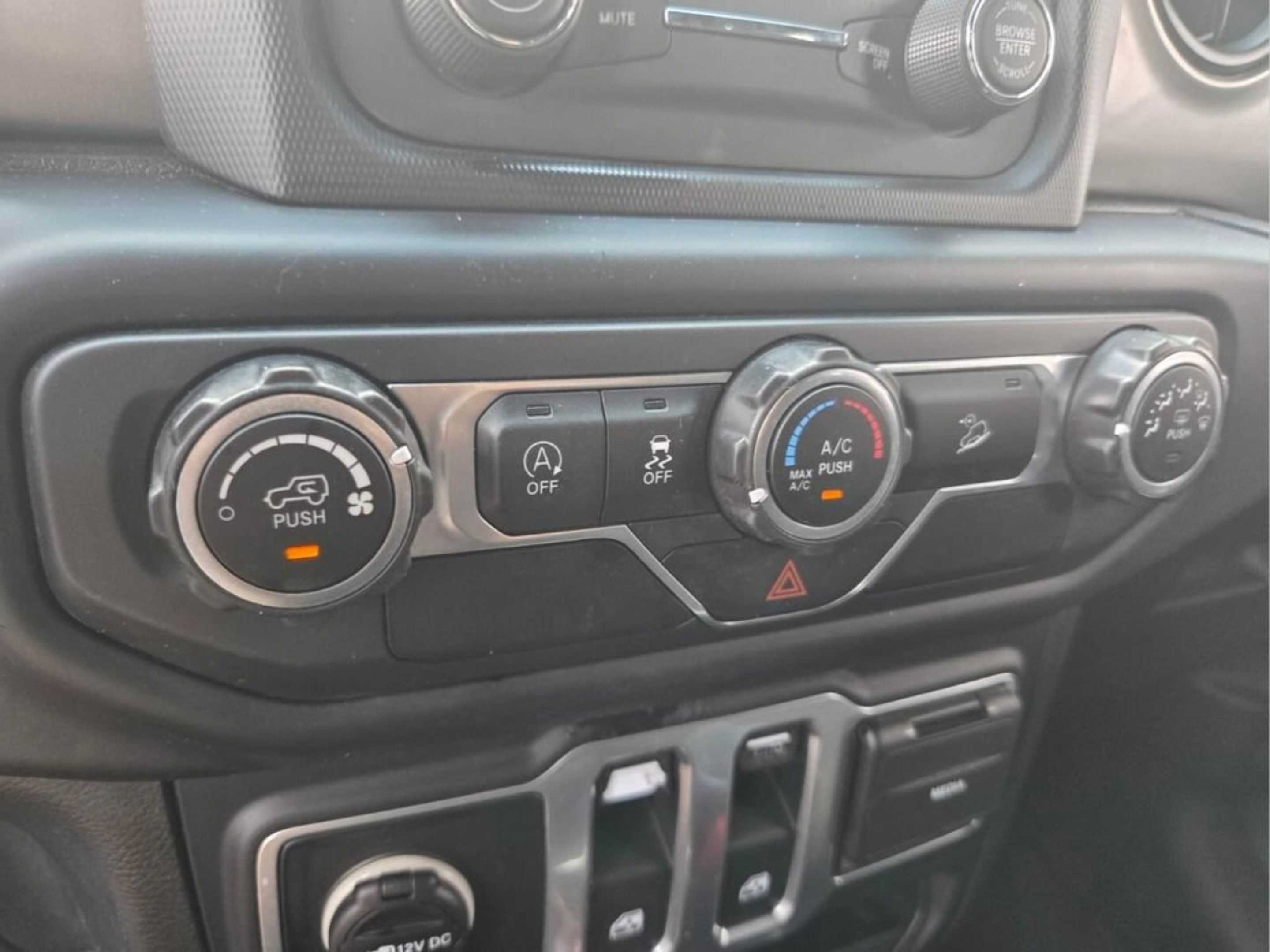 Used 2019 Jeep Wrangler Sport AWD/4WD image 20