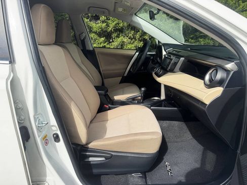 Used 2013 Toyota RAV4 LE image 12