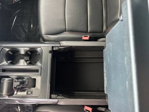 Used 2022 Ford F150 Lariat w/ Equipment Group 502A High AWD/4WD image 30