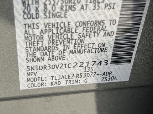 New 2026 Nissan Pathfinder Platinum FWD image 16
