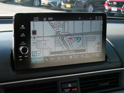 Used 2024 Honda Pilot Touring image 22