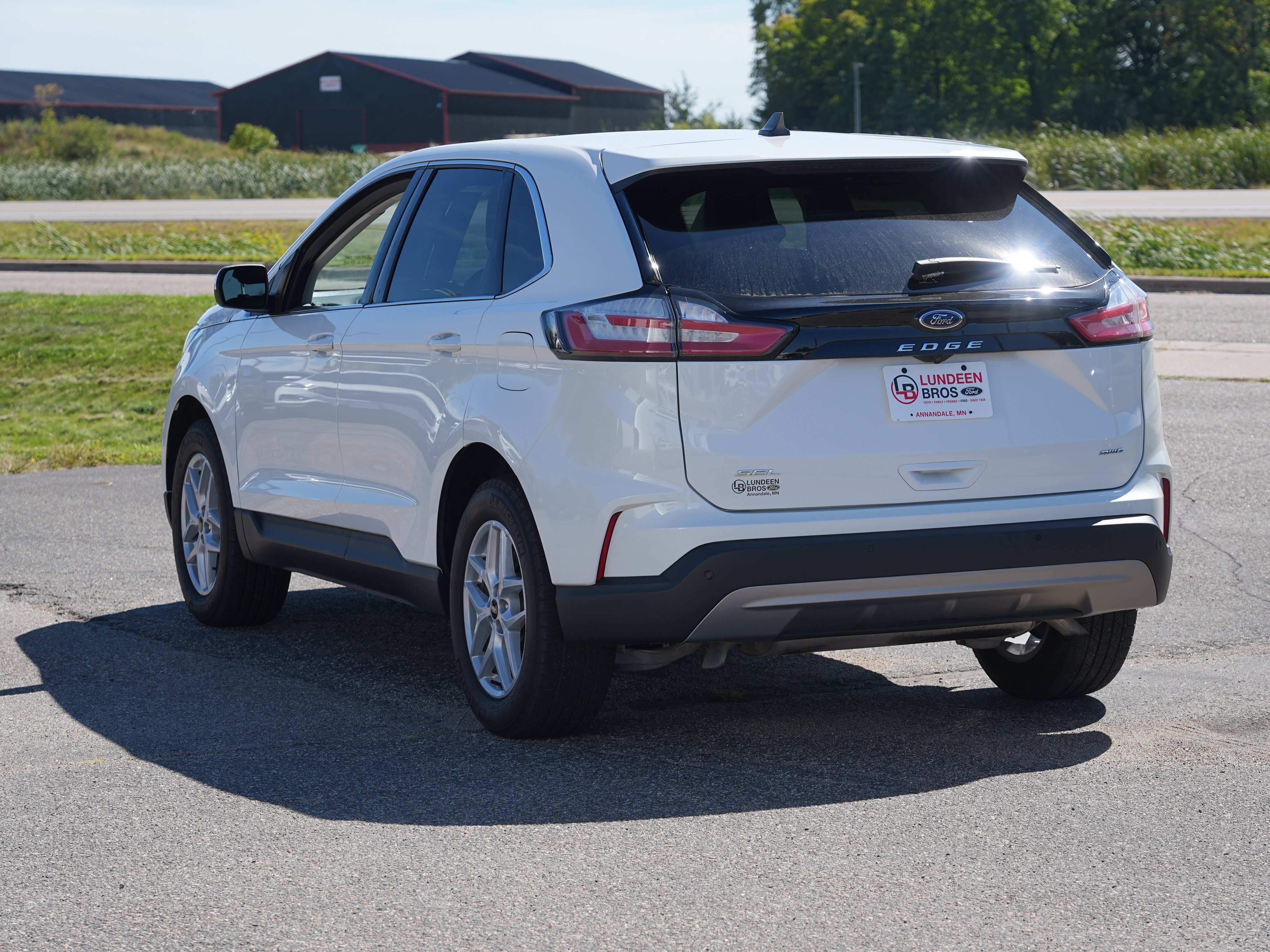 Used 2024 Ford Edge SEL w/ Convenience Package AWD/4WD image 6