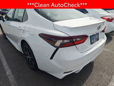 Used 2023 Toyota Camry SE w/ Convenience Package FWD image 4