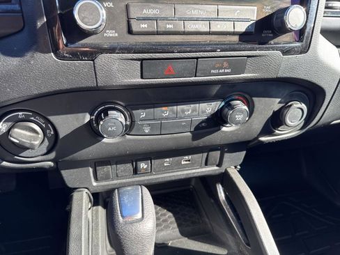 Used 2023 Nissan Frontier SV w/ Midnight Edition Package image 13