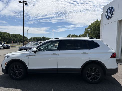 Certified 2024 Volkswagen Tiguan SE AWD/4WD image 6
