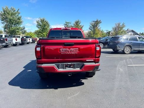 Used 2024 GMC Canyon Elevation w/ Elevation Premium Package AWD/4WD image 7