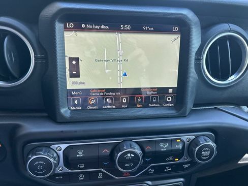 Used 2020 Jeep Gladiator Overland AWD/4WD image 12