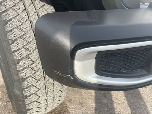 Used 2019 Jeep Wrangler Unlimited Sahara image 2