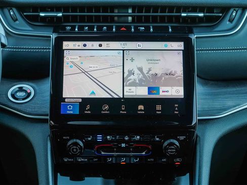 New 2025 Jeep Grand Cherokee L Limited w/ Luxury Tech Group II image 15