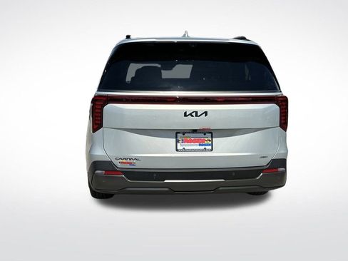 New 2025 Kia Carnival SX Prestige image 4