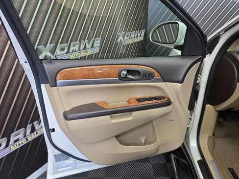Used 2012 Buick Enclave Premium image 16