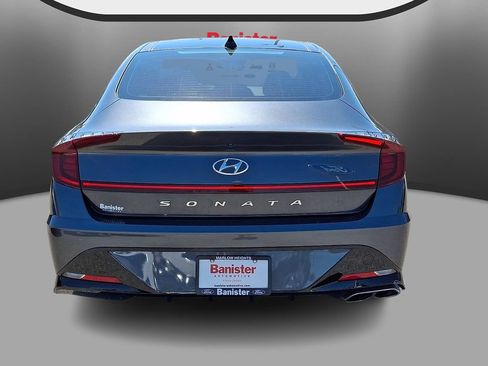 Used 2023 Hyundai Sonata SEL w/ Convenience Package FWD image 5