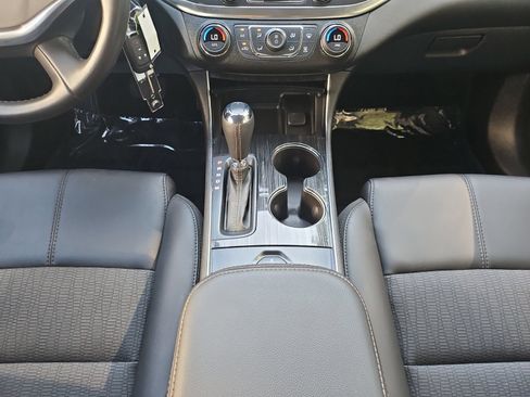 Used 2016 Chevrolet Impala LT FWD image 30