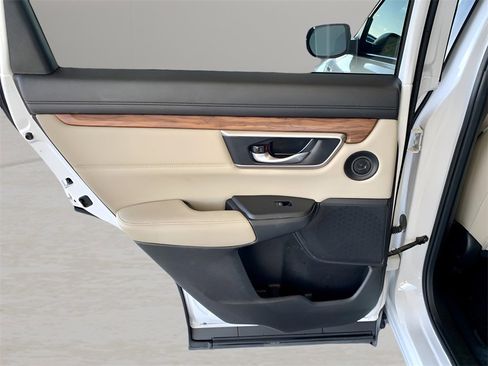 Used 2022 Honda CR-V Touring image 17