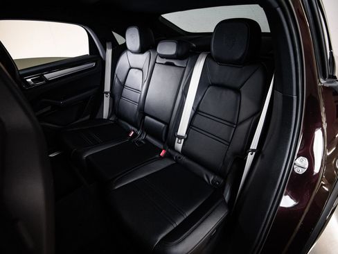 Certified 2023 Porsche Cayenne Platinum Edition AWD/4WD image 24