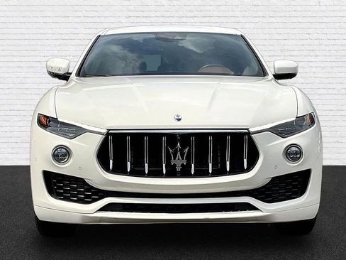 Used 2023 Maserati Levante GT AWD/4WD image 2